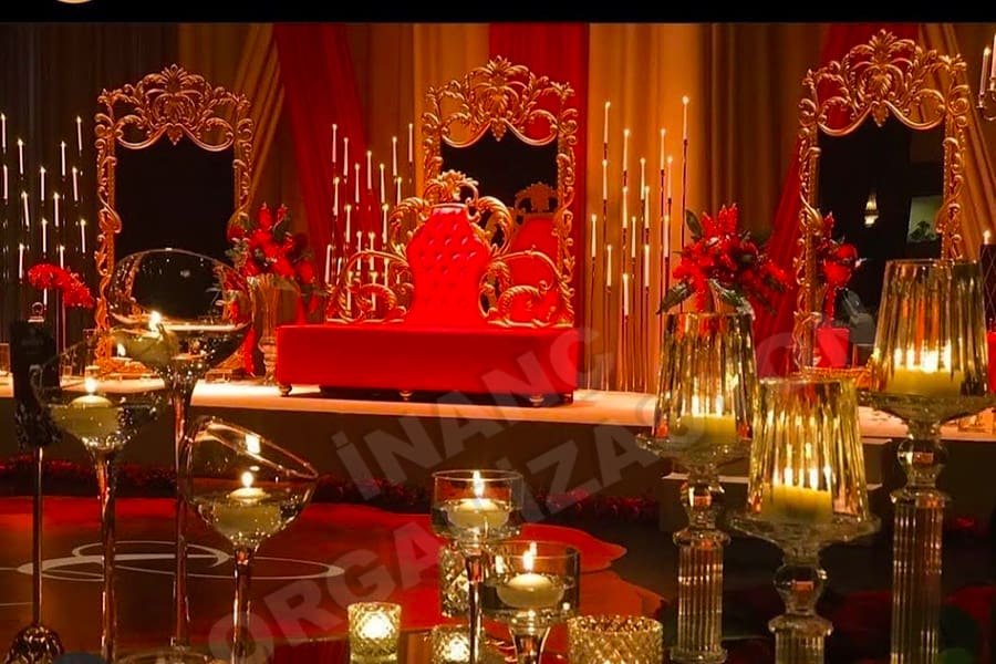 Kına gecesi organizasyon  Red carpet theme party, Red wedding decorations,  Red wedding theme