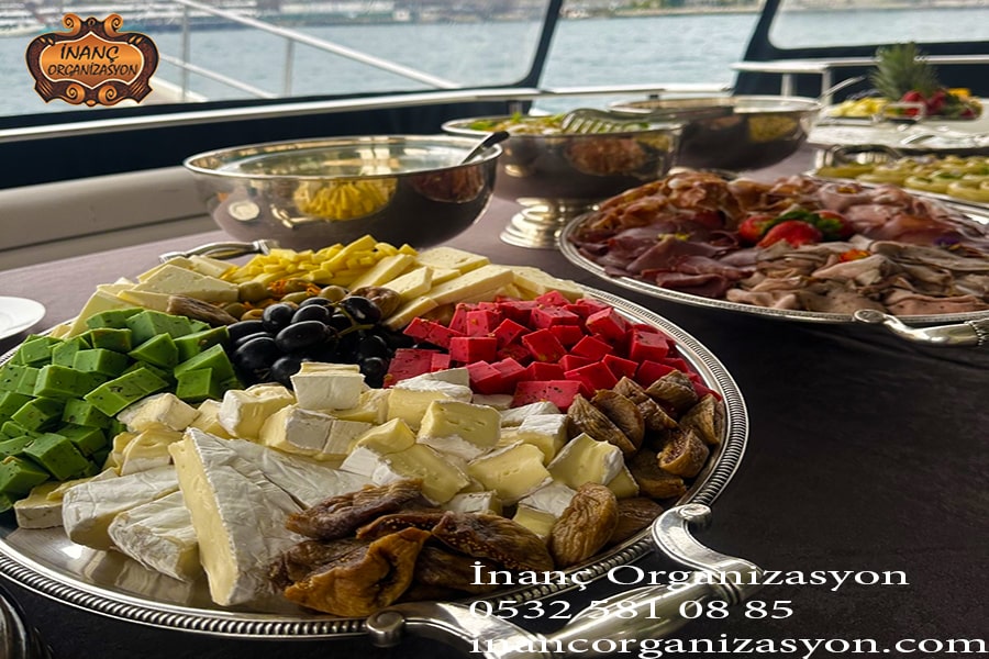 Özel aperatifler nişan