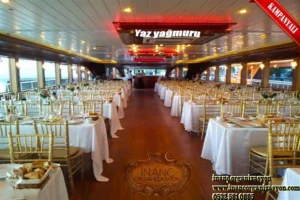 Bogazda Yemekli Tekne Turu