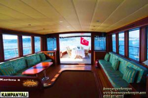 Bogazda Kucuk Tekne Kiralama Karlica