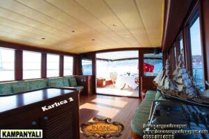 Bogazda Kucuk Tekne Turu Kiralama Karlica