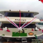 Akkaya Davet Teknesi İstanbul Boğazı’nda süslenmiş dış görünüm