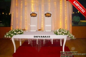 Bogazda Nisan Organizasyonu Icin En Buyuk Tekne Devasa