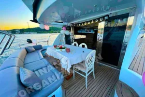 Bogazda Teknede Dogum Gunu