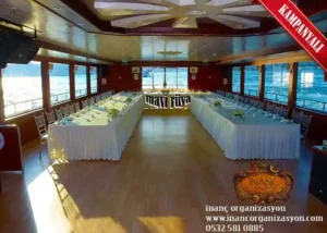 Bogazda Toplanti Ve Konferans Gemisi Mavi Ruya