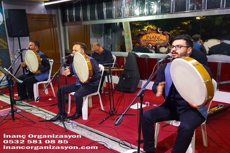 İlahi grubu organizasyonu