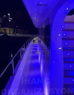 Atar Davet Teknesi gece dış alan ve yürüyüş bölümü