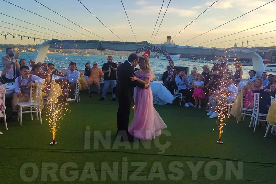 Saatlik Tekne kiralama kaç TL