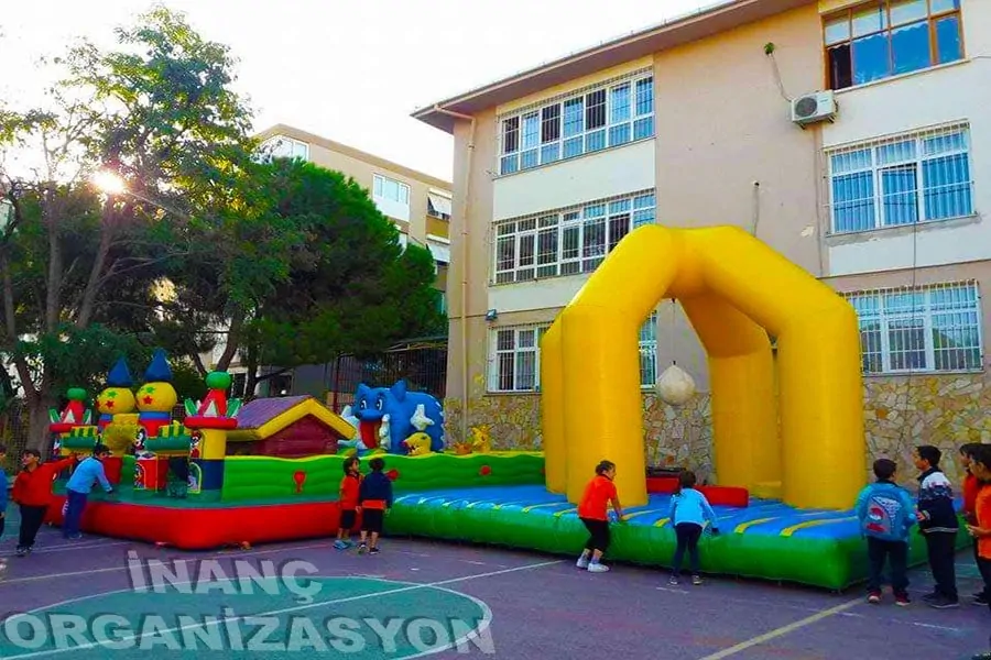 Şişme oyun parkı resimleri 3 okul gösterisi