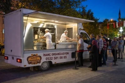 Cami Cikisi Hayir Lokmasi Dagitimi